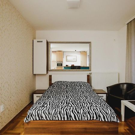 Prestige Apartment 上米拉诺瓦茨 外观 照片
