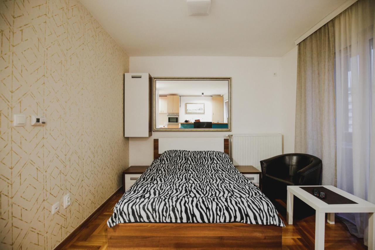Prestige Apartment 上米拉诺瓦茨 外观 照片